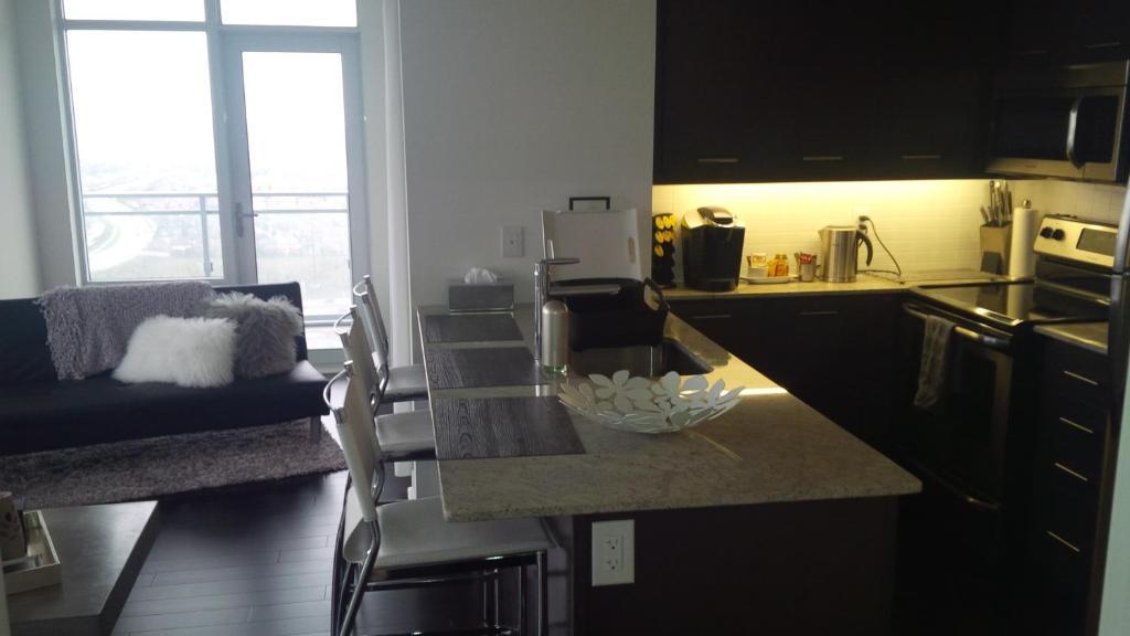 Square One Fully Furnished Suite Mississauga Szoba fotó